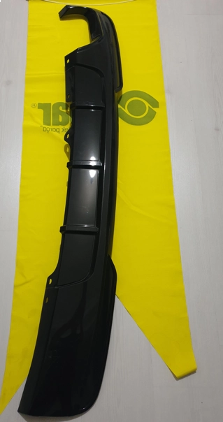 resimler/genel/BMW F10 ARKA DİFİZÖR M TEK EKSOZ ÇIKIŞLI